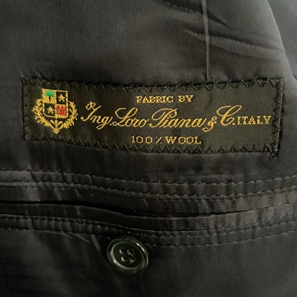 A navy blue Brooks Brother Madison 1818 sports coat sized 41L. - Picture 4 of 4